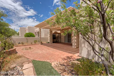 651 W Camino Del Bondadoso, Green Valley, AZ 85614 - Photo 6