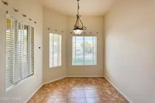 651 W Camino del Bondadoso, Green Valley, AZ 85614 - Photo 12
