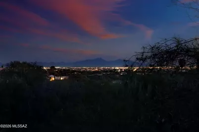 6250 N Campbell Avenue, Tucson, AZ 85718 - Photo 8