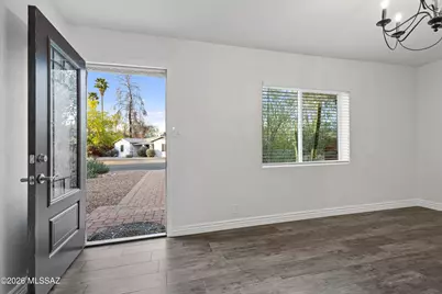 2534 E Florence Drive, Tucson, AZ 85716 - Photo 6