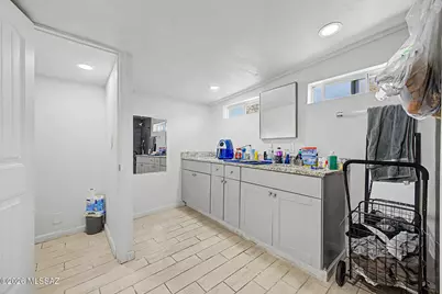 6219 E Rosewood Street, Tucson, AZ 85711 - Photo 12