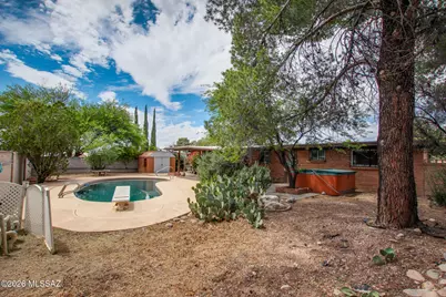9352 E Palm Tree Drive, Tucson, AZ 85710 - Photo 14