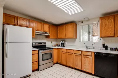 9352 E Palm Tree Drive, Tucson, AZ 85710 - Photo 4