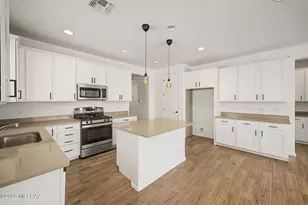 10847 W Sarabella Dr, Marana, AZ 85653 - Photo 2