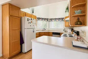 8760 E Kenyon Terrace Dr, Tucson, AZ 85710 - Photo 4