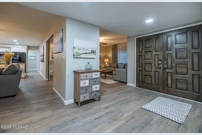 9011 E Sierra Street, Tucson, AZ 85710 - Photo 6