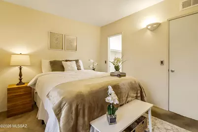 1810 E Blacklidge Drive #319, Tucson, AZ 85719 - Photo 12