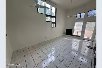 7622 E Callisto Circle #201, Tucson, AZ 85715 - Photo 2