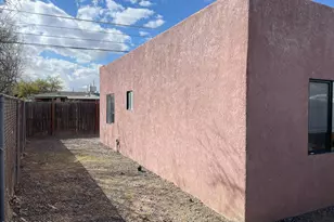 1307 W St Clair St, Tucson, AZ 85745 - Photo 2
