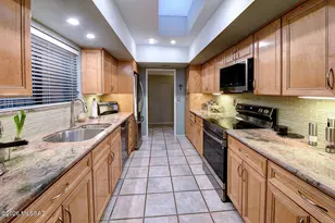 5270 N Fort Yuma Trail, Tucson, AZ 85750 - Photo 10