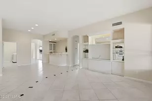 63491 E Whispering Tree Ln, Tucson, AZ 85739 - Photo 4