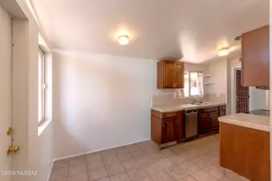 6825 E Oberlin Dr, Tucson, AZ 85710 - Photo 12