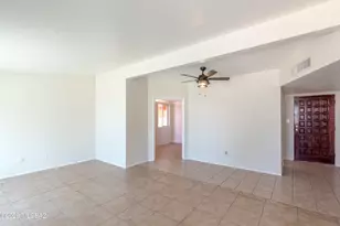 6825 E Oberlin Dr, Tucson, AZ 85710 - Photo 8