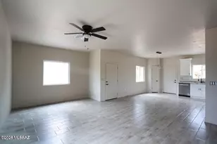 670 W Wyoming St, Tucson, AZ 85706 - Photo 8
