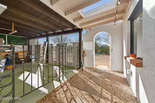 1931 S Calle Montanosa, Green Valley, AZ 85622 - Photo 12