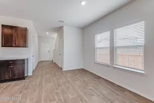 10002 N Guayacan Trail, Marana, AZ 85653 - Photo 2