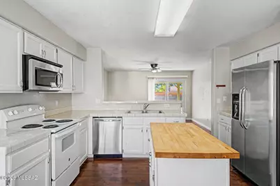8127 N Midnight Way, Tucson, AZ 85741 - Photo 14