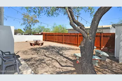 2027 E Hawthorne Street, Tucson, AZ 85719 - Photo 6