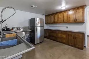 802 E Silverlake Rd, Tucson, AZ 85713 - Photo 28