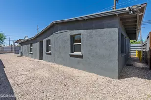 802 E Silverlake Rd, Tucson, AZ 85713 - Photo 1