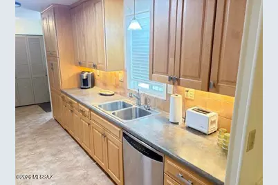 5851 W Circle Z Street, Tucson, AZ 85713 - Photo 12