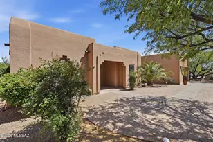 490 S Corte Del Poeta, Green Valley, AZ 85614 - Photo 2