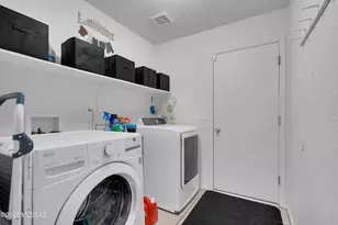 1537 W Thatcher St, Tucson, AZ 85746 - Photo 38