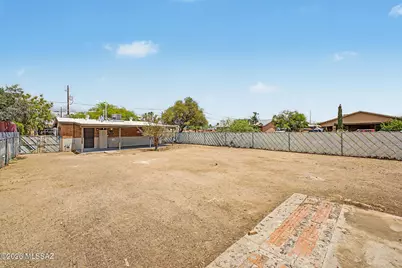 246 E President Street, Tucson, AZ 85714 - Photo 16