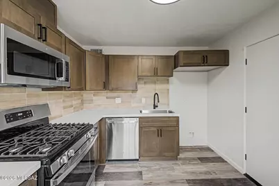 246 E President Street, Tucson, AZ 85714 - Photo 2