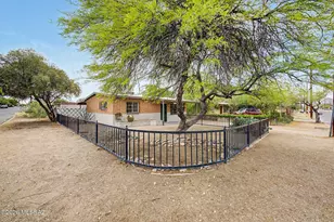 246 E President St, Tucson, AZ 85714 - Photo 14