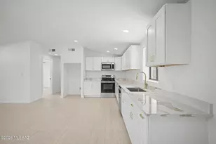 1731 W Root Ln, Tucson, AZ 85705 - Photo 16