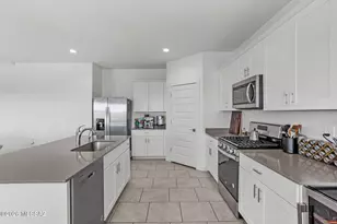11192 S Weismann Dr, Vail, AZ 85641 - Photo 8