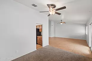 7699 S Zircon Crystal Dr, Tucson, AZ 85747 - Photo 6