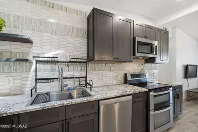 7390 N Dickinson Place, Tucson, AZ 85741 - Photo 10