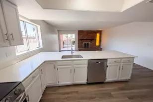 1610 S Burning Tree Ave, Tucson, AZ 85710 - Photo 8