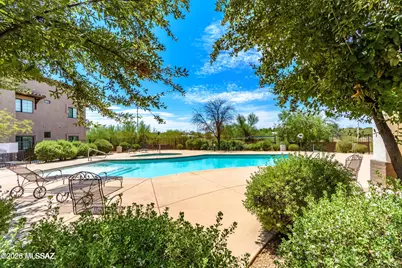 2018 E River Road #201, Tucson, AZ 85718 - Photo 2