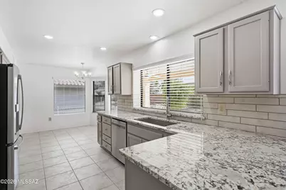 14311 N Choctaw Drive, Oro Valley, AZ 85755 - Photo 18