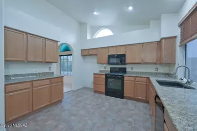 9831 N Double Diamond Place, Tucson, AZ 85742 - Photo 12