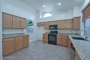 9831 N Double Diamond Pl, Tucson, AZ 85742 - Photo 12