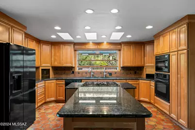 1435 E Indian Wells Road, Tucson, AZ 85718 - Photo 12