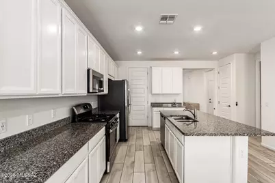 7888 S Bonanza Park Drive, Tucson, AZ 85747 - Photo 12