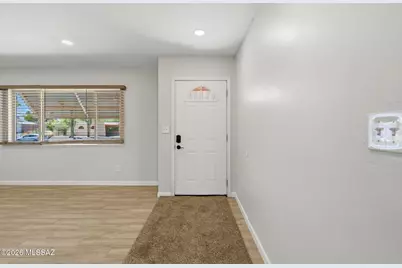 8677 E 24th Street, Tucson, AZ 85710 - Photo 6