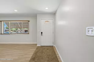 8677 E 24th St, Tucson, AZ 85710 - Photo 6