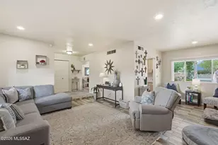 3735 N Gunnison Dr, Tucson, AZ 85749 - Photo 2