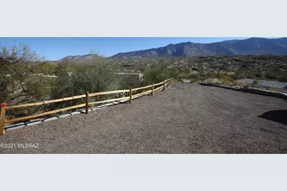 15237 N Lago Del Oro Parkway, Catalina, AZ 85739 - Photo 1