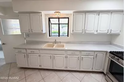 650 S Kenyon Drive, Tucson, AZ 85710 - Photo 6