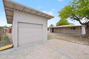 8534 E Ruby Dr, Tucson, AZ 85730 - Photo 6