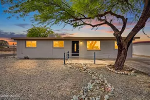 8534 E Ruby Dr, Tucson, AZ 85730 - Photo 1