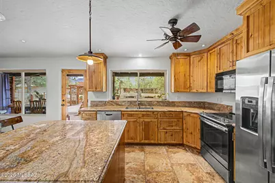 11141 E Quick Draw Place, Tucson, AZ 85749 - Photo 18