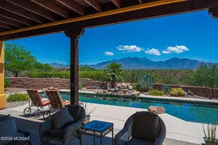 778 E Well Rock Pl, Green Valley, AZ 85614 - Photo 4